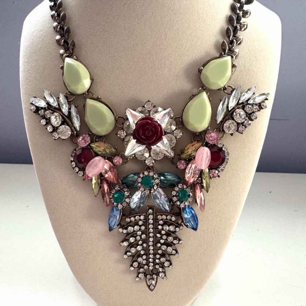 Elegant Multicolor Statement Necklace